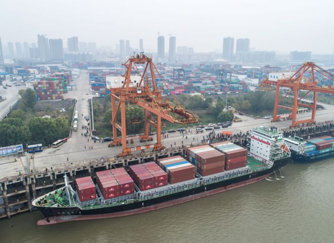 武汉国内集装箱水运班轮航线增至16条