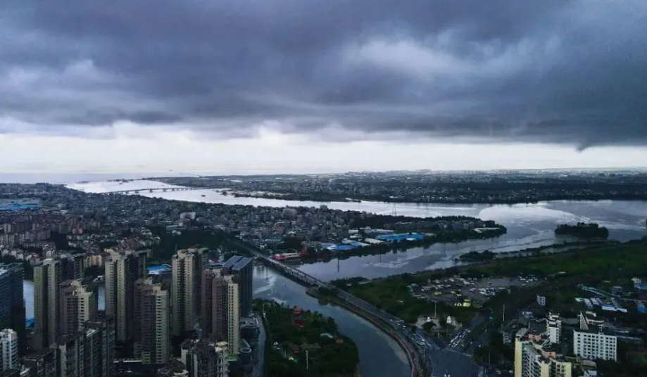 雨季走国内集装箱海运需要注意事项